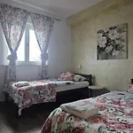 Pomerino Apartmans *