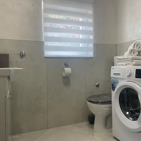 Pomerino Apartmans شقة بومير