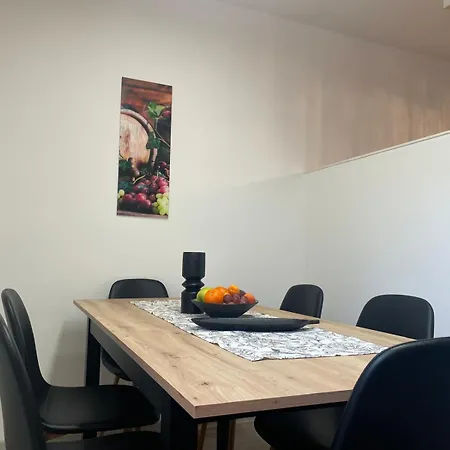 Pomerino Apartmans بومير