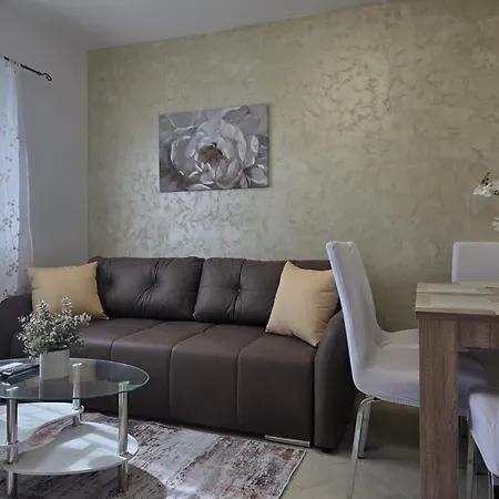 Pomerino Apartmans * Pomer