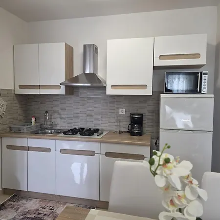 شقة Pomerino Apartmans