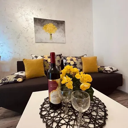 Pomerino Apartmans Appartement Pomer