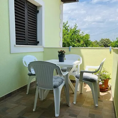 Pomerino Apartmans Apartament